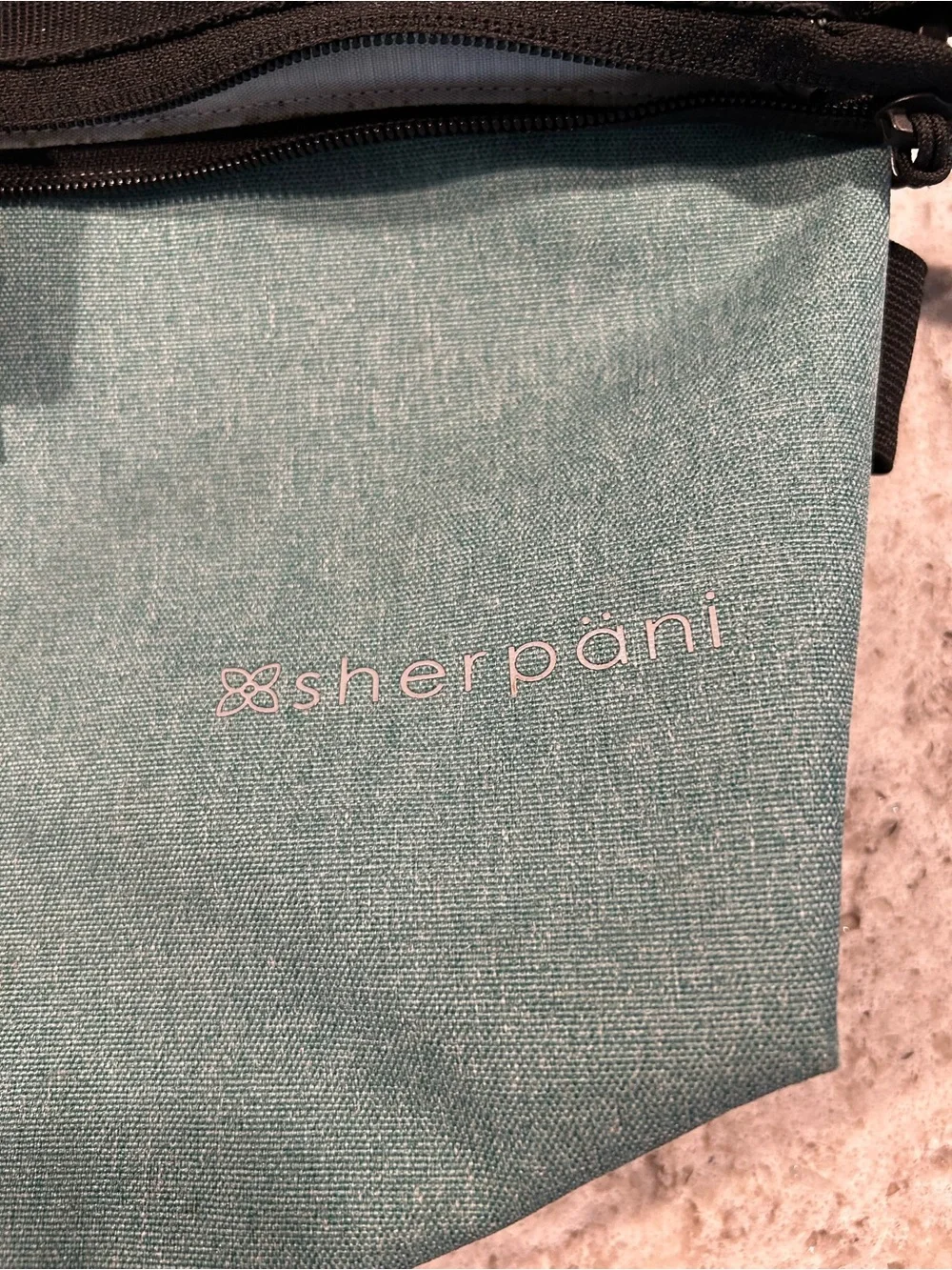 Sherpani Teal and Black Crossbody Messenger Bag